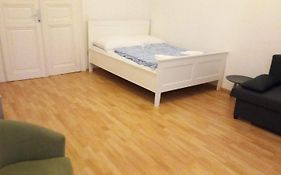 Quiet Comfort: 1 Bedroom Vienna Apartment With Style